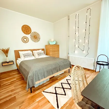 Suvituse Studio By Overnight
